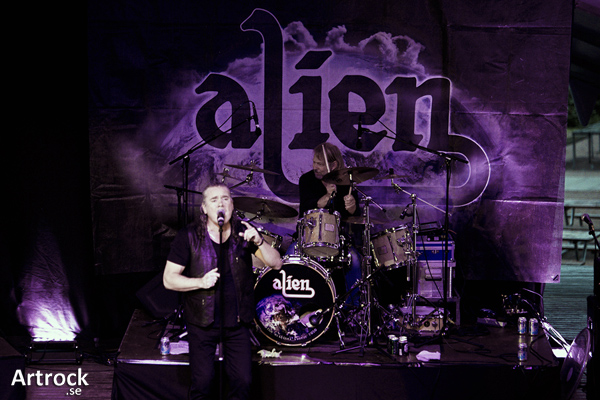 alien2015